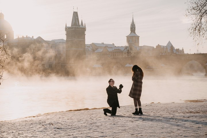 Surprise proposal photographer in Prague - engagement photoshoot - Photo 1 of 18